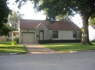 1141 E Kingsbury St, Springfield, MO 65807