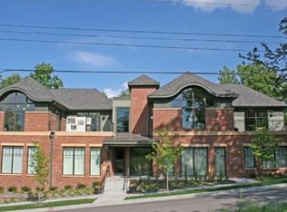 230 Manitoba Ave N, Wayzata, MN 55391