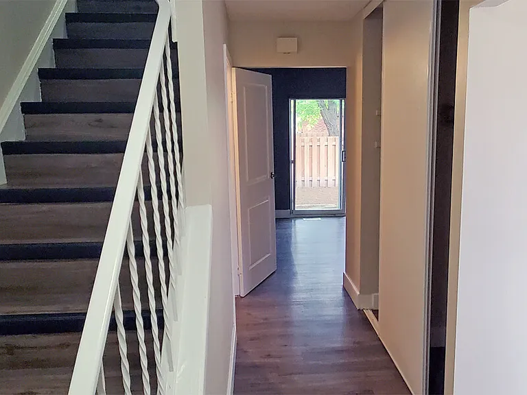 33 Berkley Dr — Photo 4