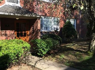 5575 NE Sandycrest Ter APT 2, Portland, OR 97213