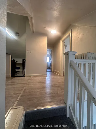 737 Avenue Rd #3 Photo 1