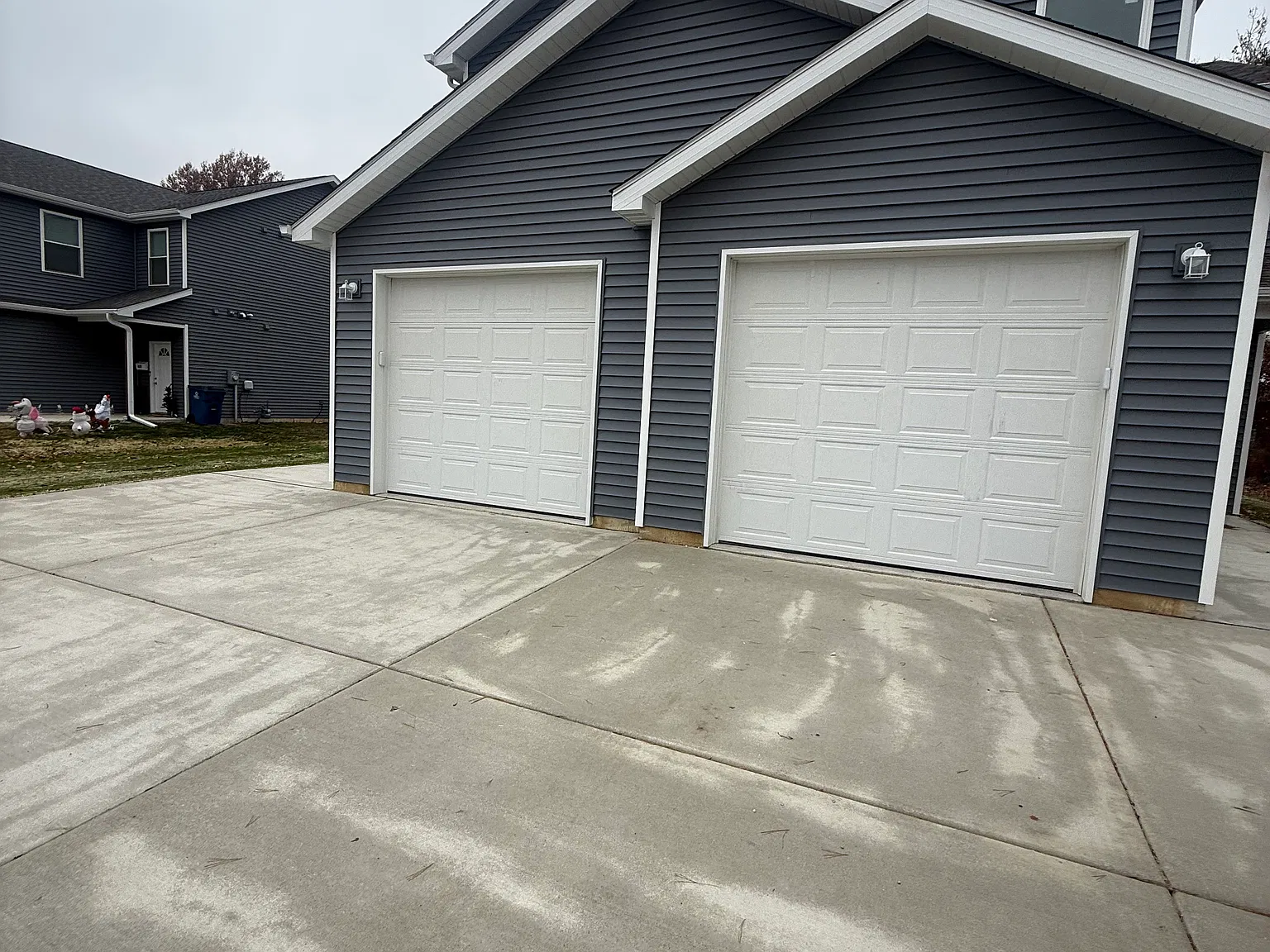 3 bed, 2.5 bath, 1300 sqft, $2,000 — Photo 1
