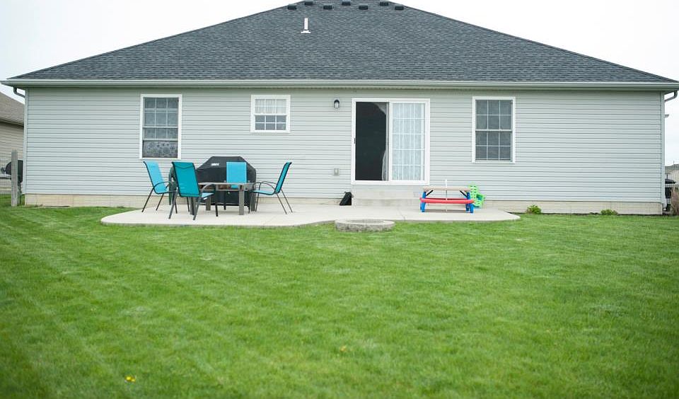 1st image of 307 Earl North Dr