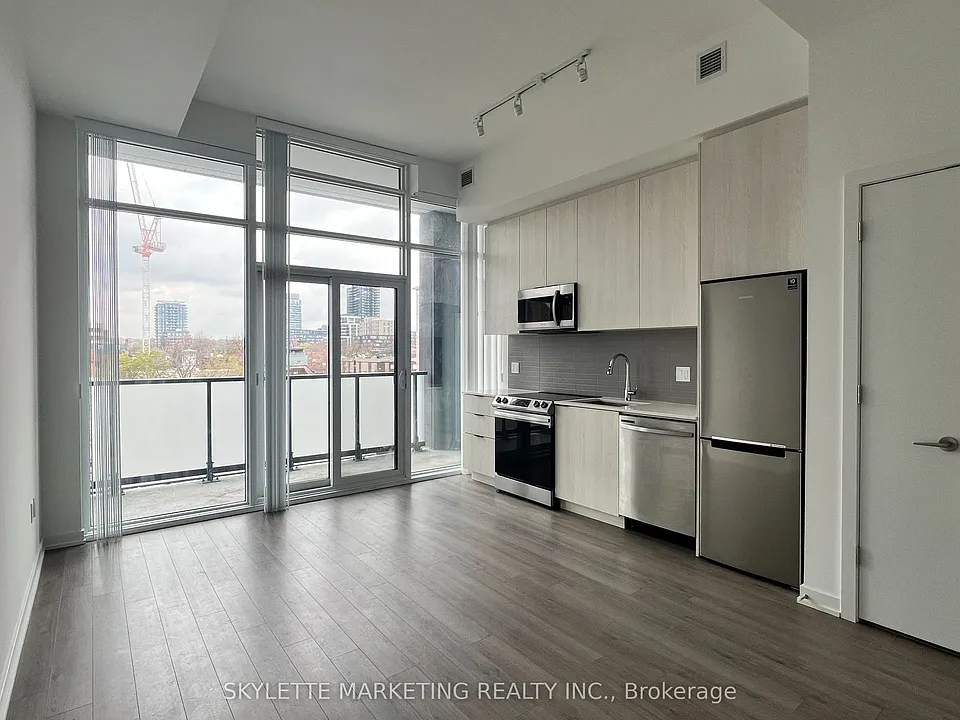 50 Power St #424