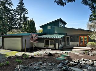 5880 Mutiny Bay Rd, Freeland, WA 98249