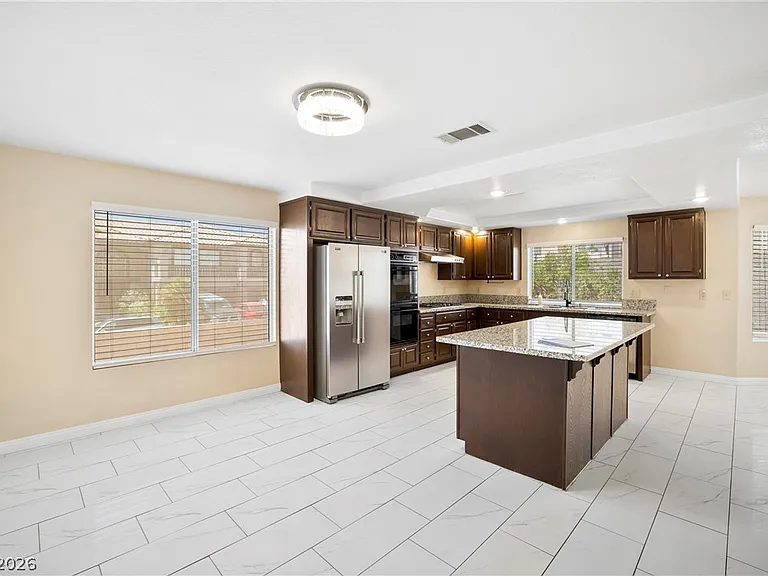 3775 Emerald Bay Cir — Photo 9