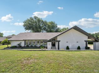 6908 E 61st Pl, Tulsa, OK 74133