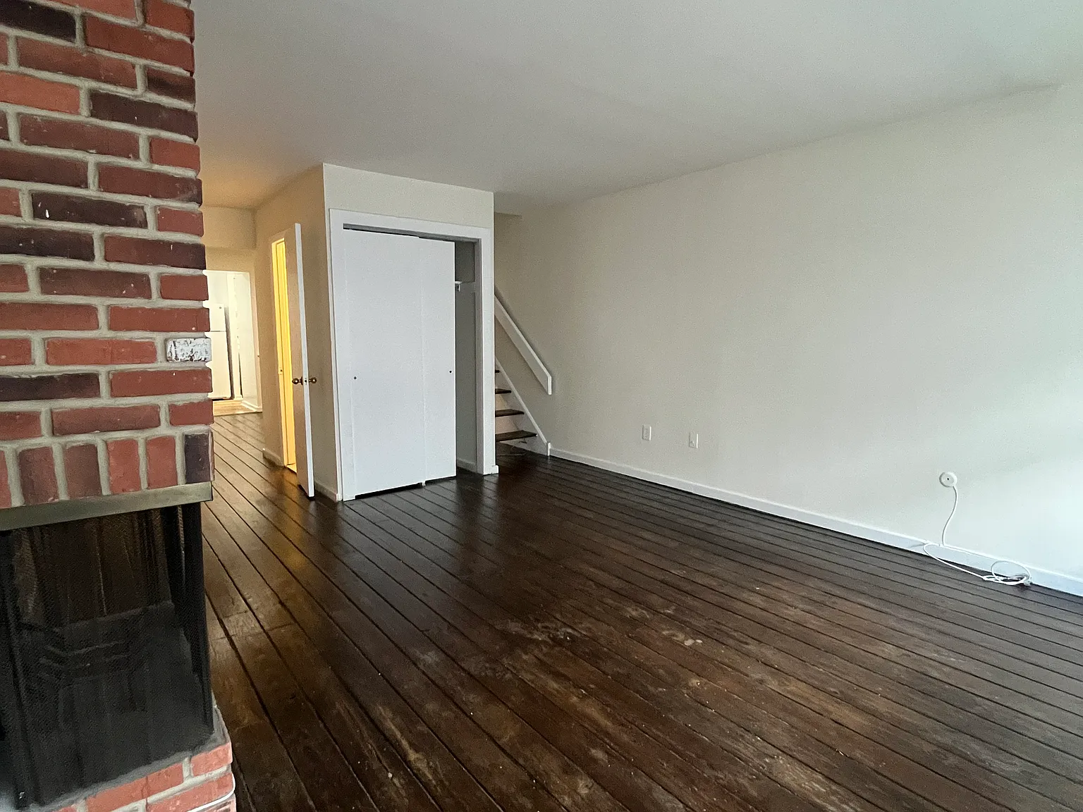 4 bed, 2.5 bath, 1750 sqft, $3,295 — Photo 3