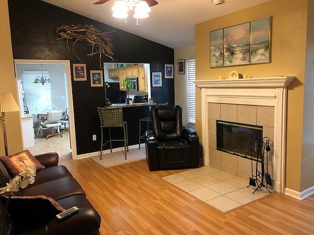 2nd image of 980 Balkin Rd