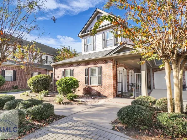 1701 River Oaks Dr, Richmond Hill, GA 31324