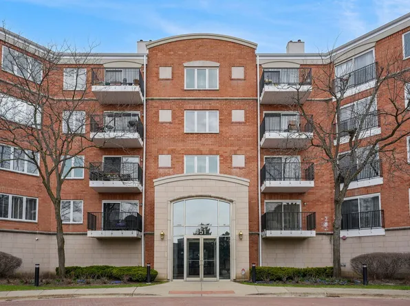 451 Town Place Cir APT 203, Buffalo Grove, IL 60089
