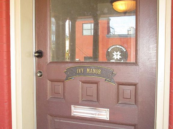 3rd image of 1305 N Downing St #201