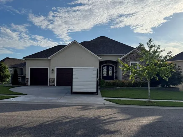 24735 W 91st Pl, Lenexa, KS 66227