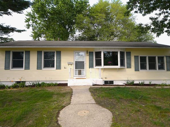 34 Bucknell Dr