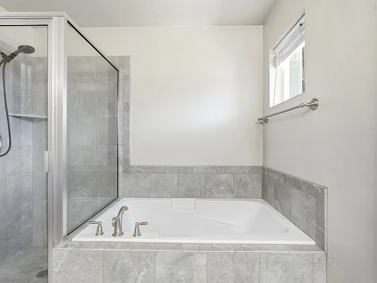 1843 W 775 N — Photo 16