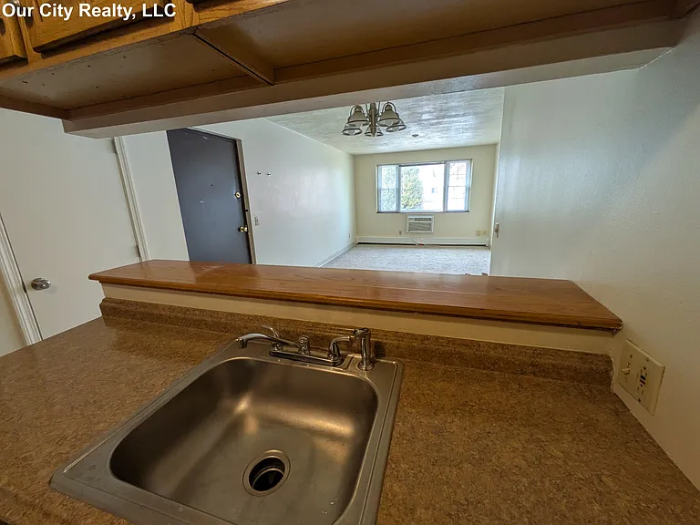 148 Sycamore St — Photo 15