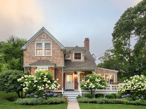 26 Prospect Ave, Sag Harbor, NY 11963