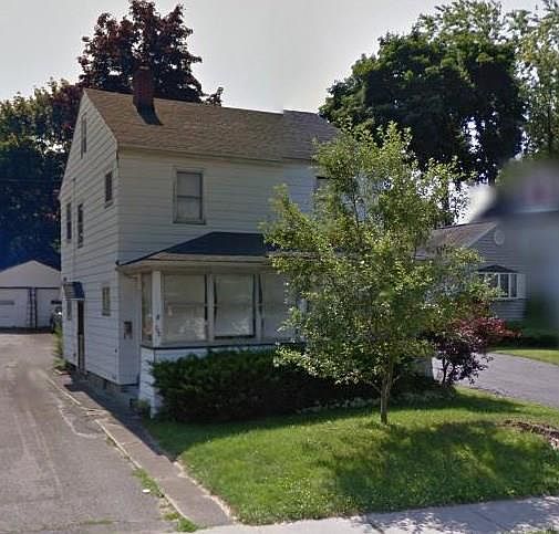 2nd image of 708 Garfield St