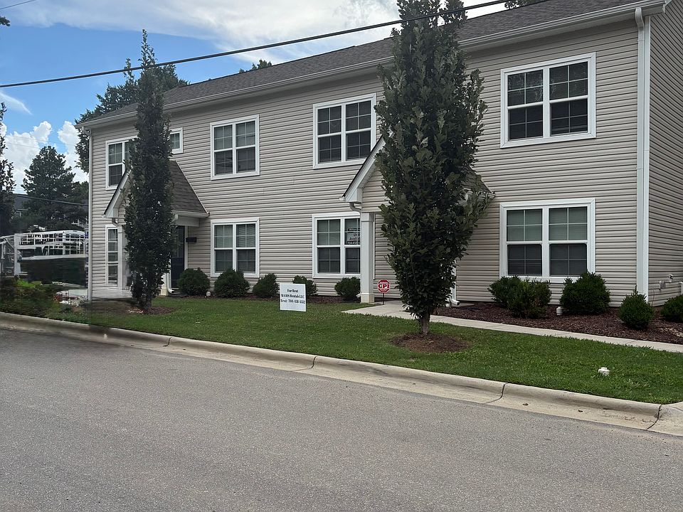 1st image of 4957 Hillsboro Ave #1