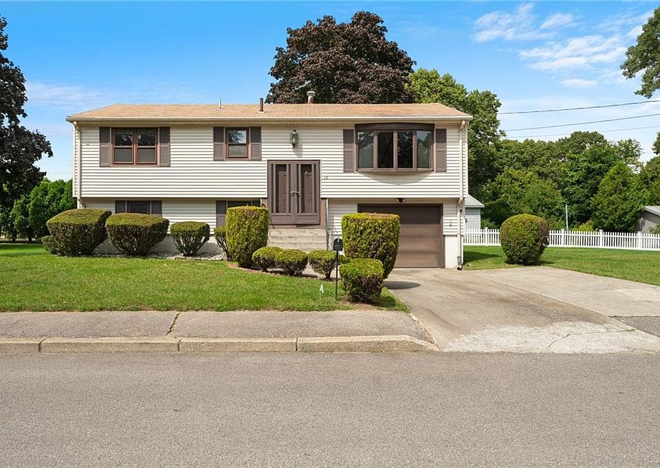 1st image of 15 Joanna Dr