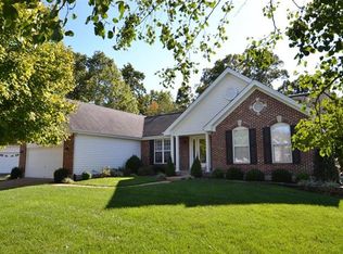 50 Salvation Ridge Ct, Fenton, MO 63026