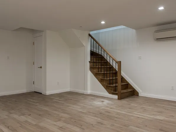 221 Clarkson Avenue image 6 of 10