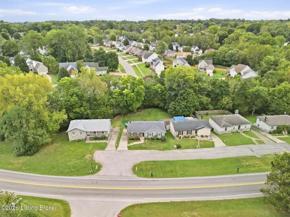 9218 Watterson Trl, Jeffersontown, KY 40299