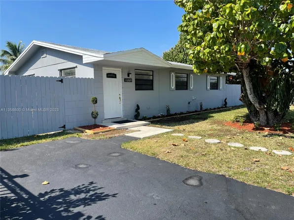 11260 SW 203rd St, Miami, FL 33189