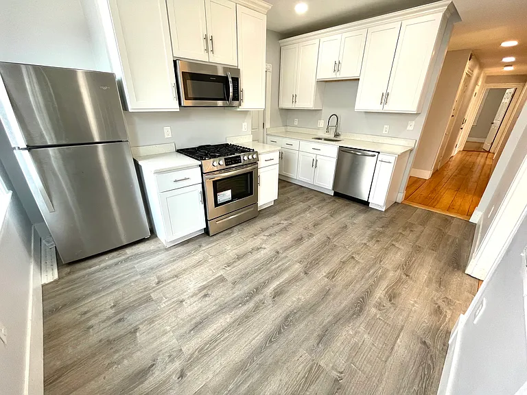 17 Eldora St #2 — Photo 8