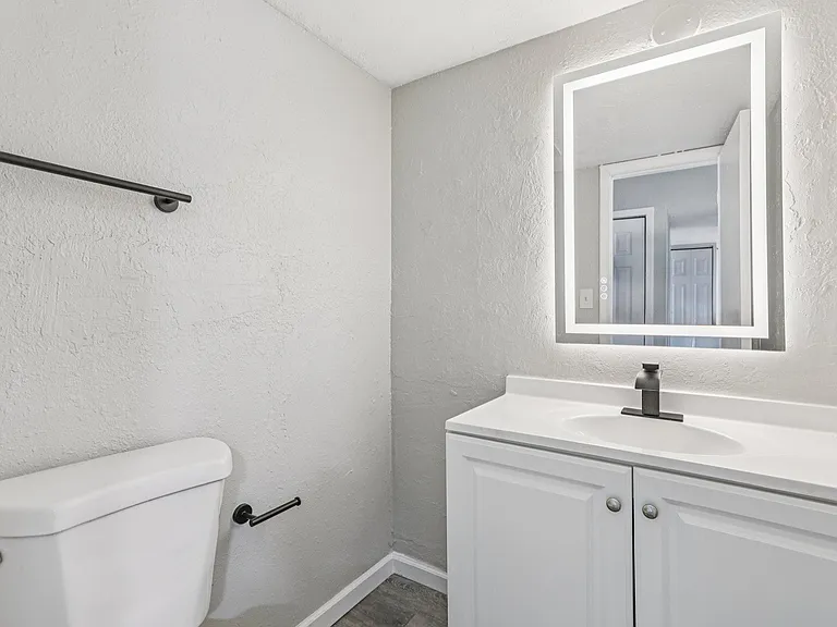 Winford Place Apartments — Photo 25