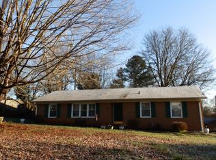 107 Woodmont Dr, Boiling Springs, SC 29316