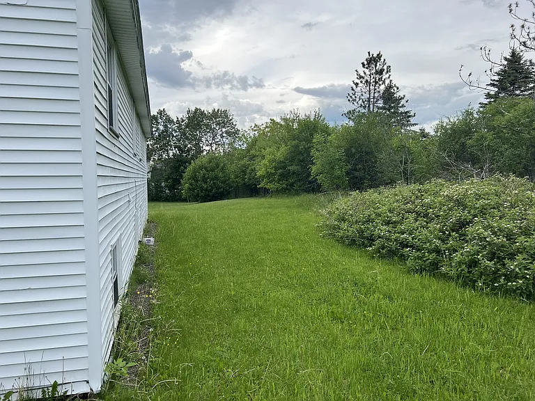 51 Glenwood Dr #1 — Photo 19