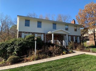 4081 Briarwood Dr, Jeannette, PA