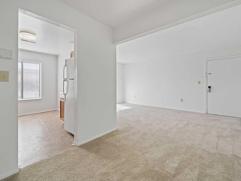 Foxridge Apartment Homes — Photo 221