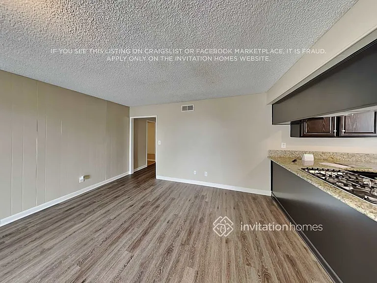1406 E Elsmere Dr — Photo 7