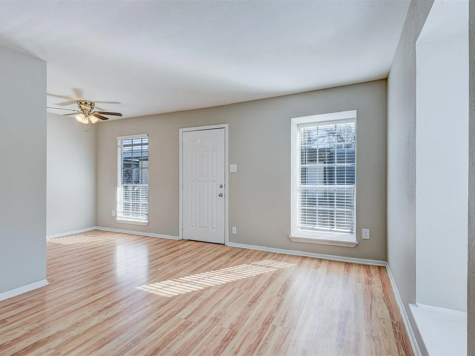 1 bed, 1.0 bath, 600 sqft, $1,050 — Photo 4