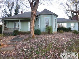 403 S Mulberry St, Dickson, TN 37055