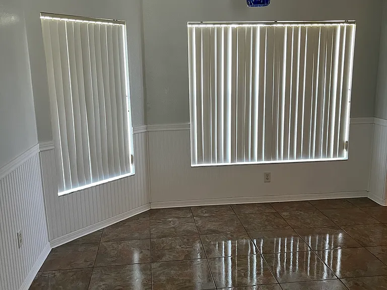 5 Ziegler Pl — Photo 3