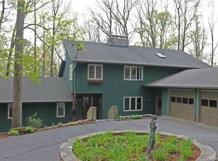 125 Pinkerton Cor, Fairview, NC 28730