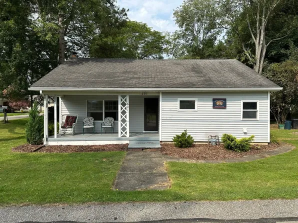 601 Monroe St, Edinboro, PA 16412