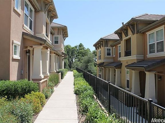 2nd image of 609 Blossom Rock Ln #9