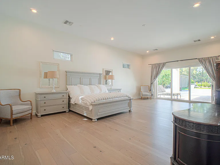 12424 E Victoria St — Photo 59