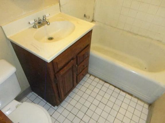 4th image of 4720 W 20th St