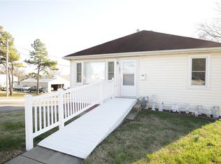 601 Jefferson St, De Soto, MO 63020