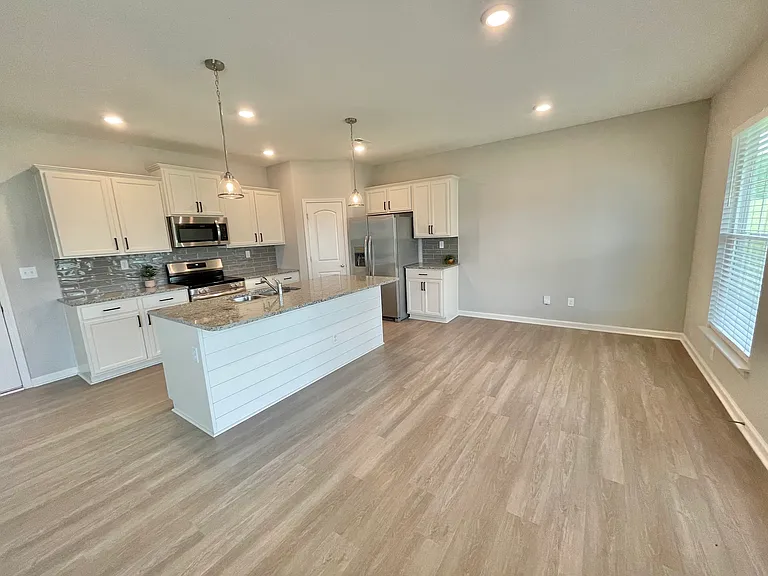 124 Travis Way — Photo 8