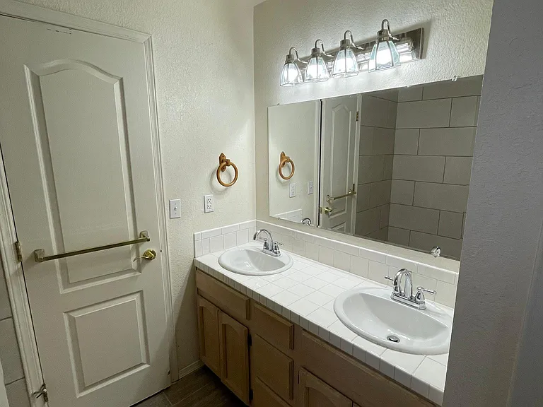 12133 Desert Quail Ave — Photo 8