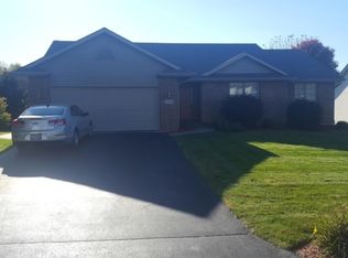 7574 Bridlewood Rd, Caledonia, IL 61011