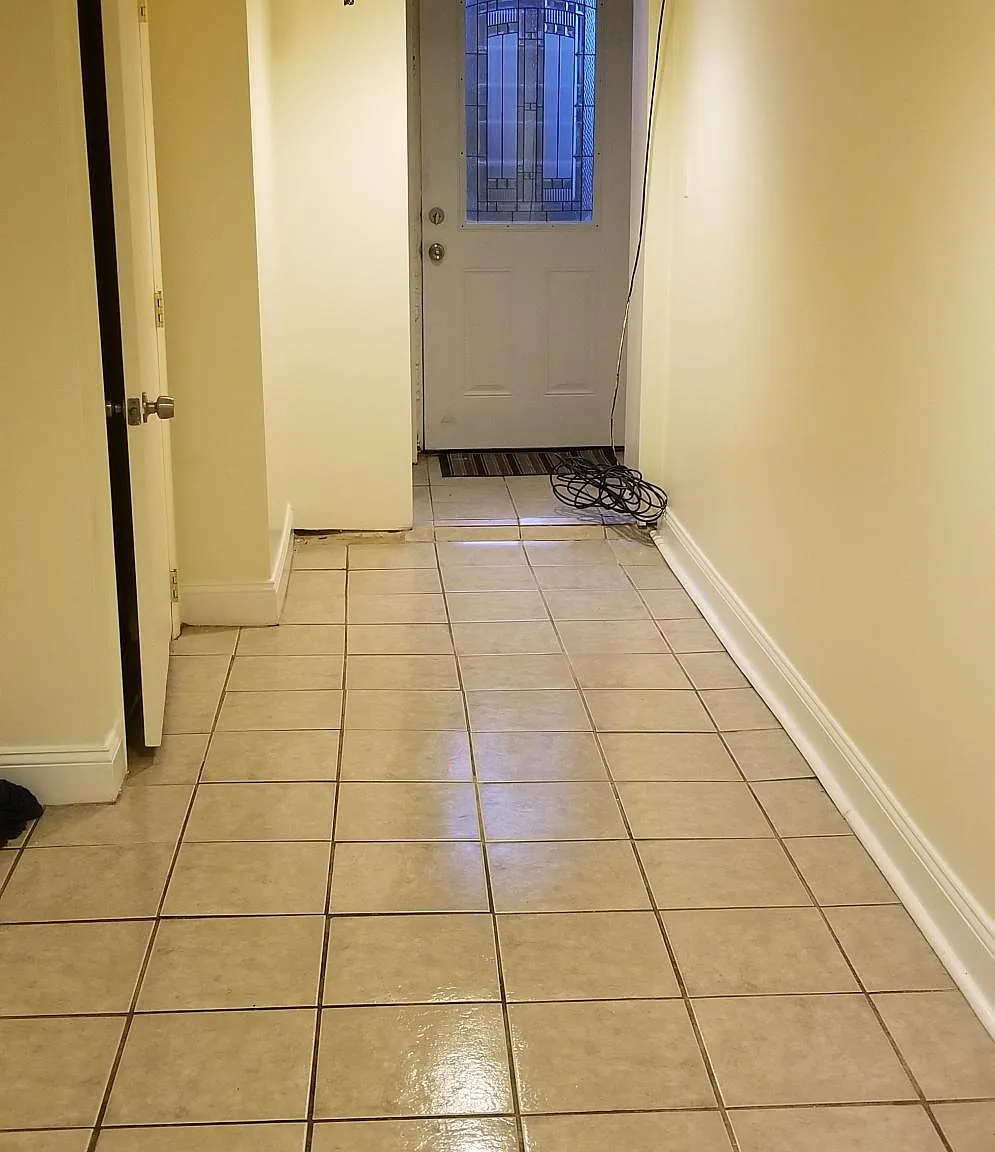 503 S Newkirk Street — Photo 2
