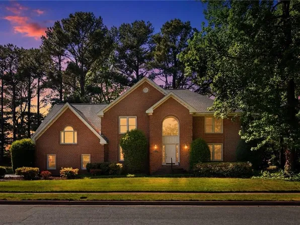 1208 Masters Row, Chesapeake, VA 23320
