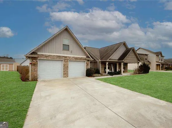 229 Gilmore Cir SW, Calhoun, GA 30701